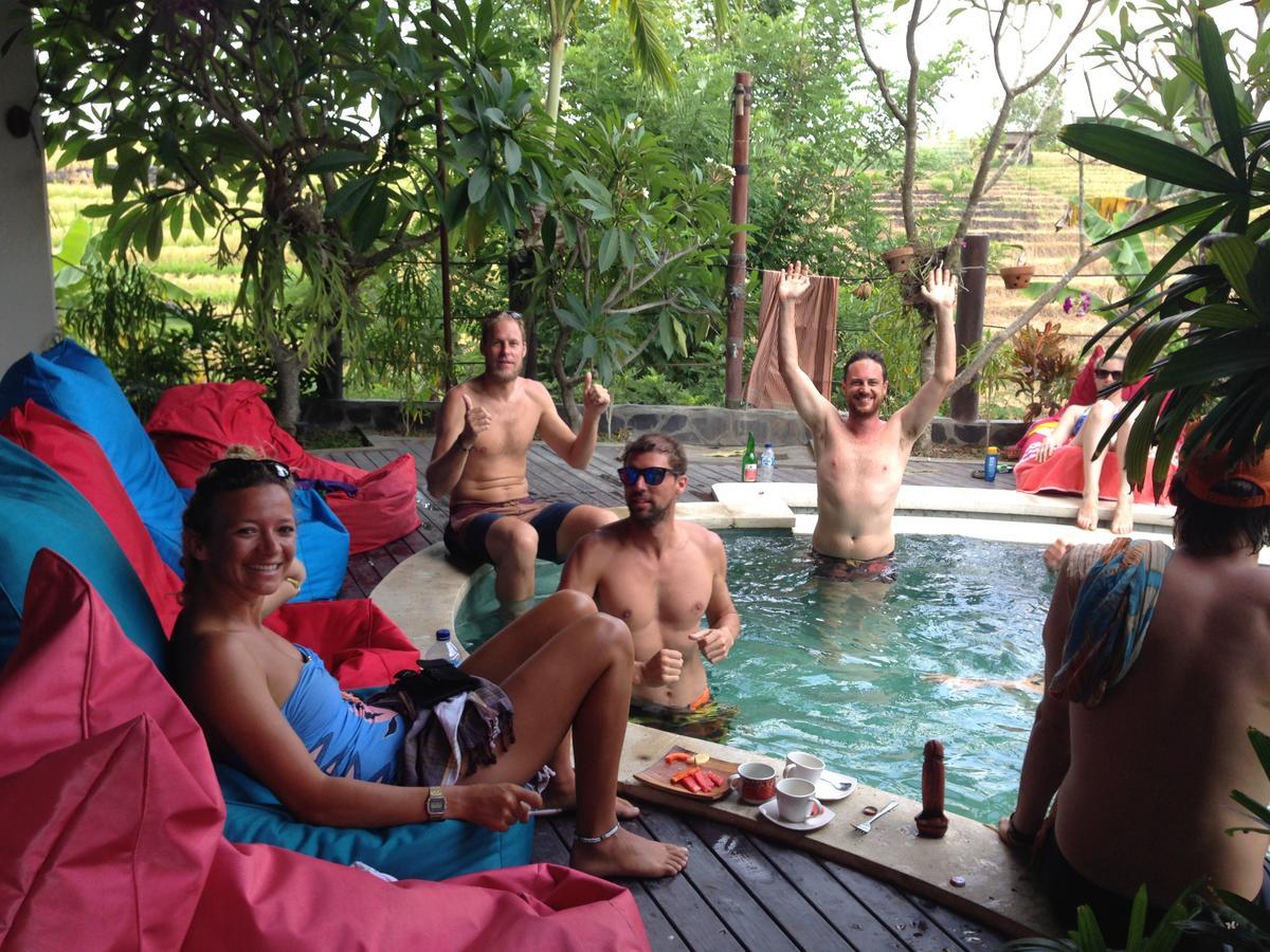 Matra Bali Surf Camp Pensión Canggu Exterior foto